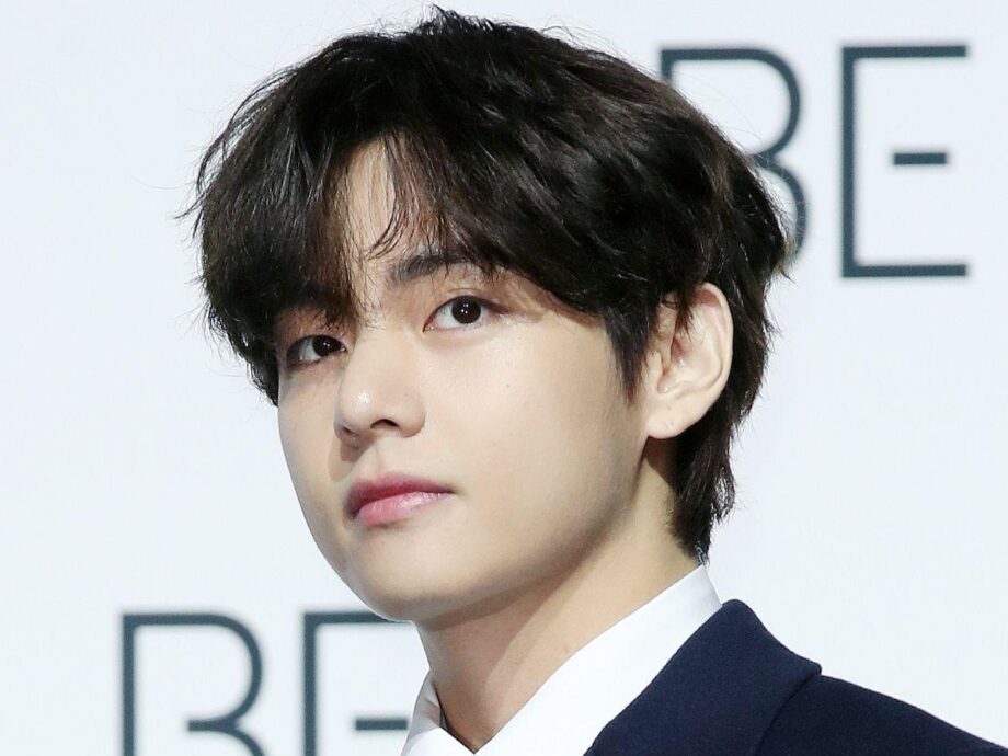 BTS V Posted These Stories To Delete Them Later: ARMY Wants Them Back - 0