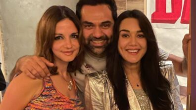 Check Out: Preity Zinta Catching Up With Old Buddies