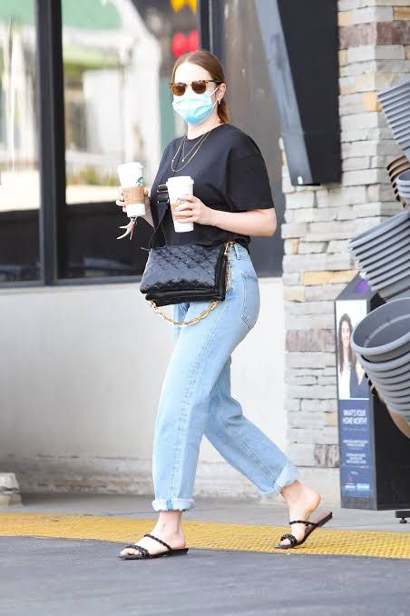 Emma Stone’s Latest Paparazzi Photos Which Show How Ethereal She Really Is - 0