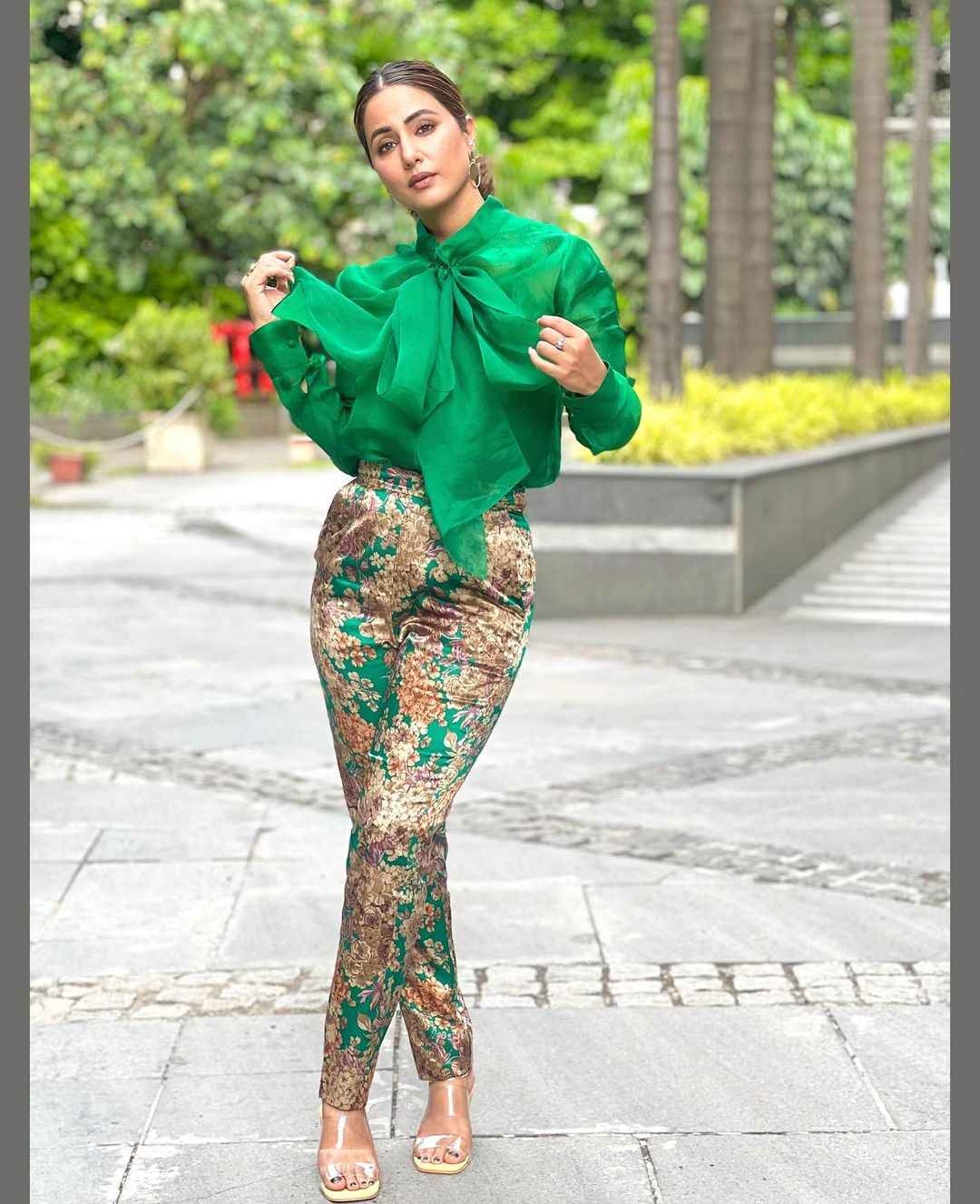 Hina Khan dazzles in green multicoloured co-ord outfit, you will love it 3