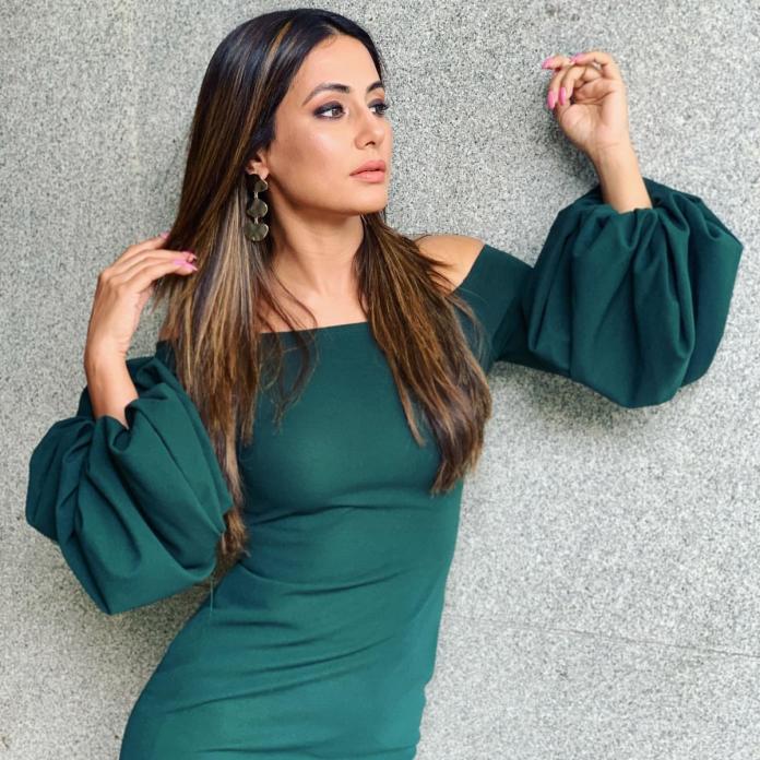 Hina Khan’s Snazzy Looks Of All Times Are Here: Yay Or Nay? - 2