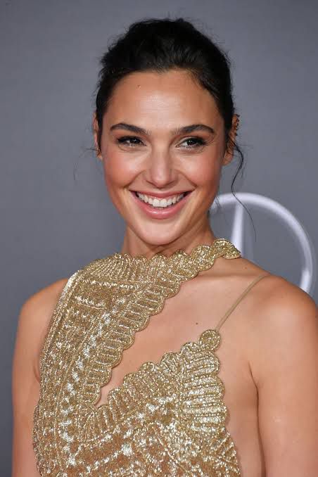 How To Get Gal Gadot’s Clear Glass Flawless Skin - 3