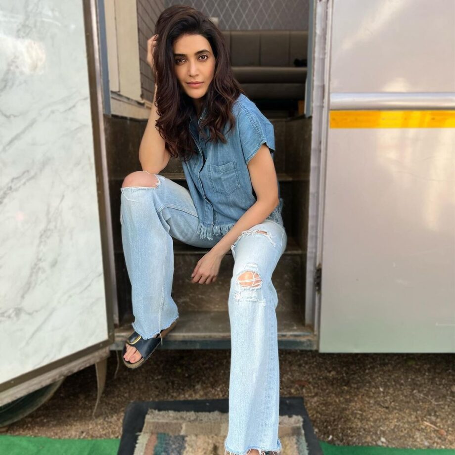 Karishma Tanna Is A Big Fan Of Denims & We Love It: See Pic - 3