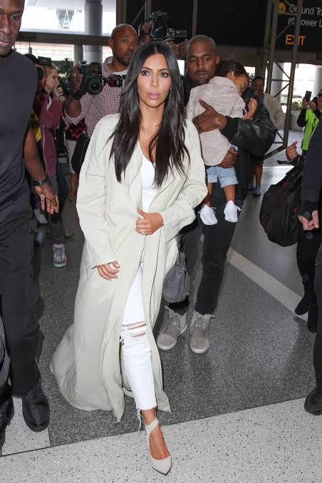 Kim Kardashian’s Airport Casual Looks That You Can Recreate - 3