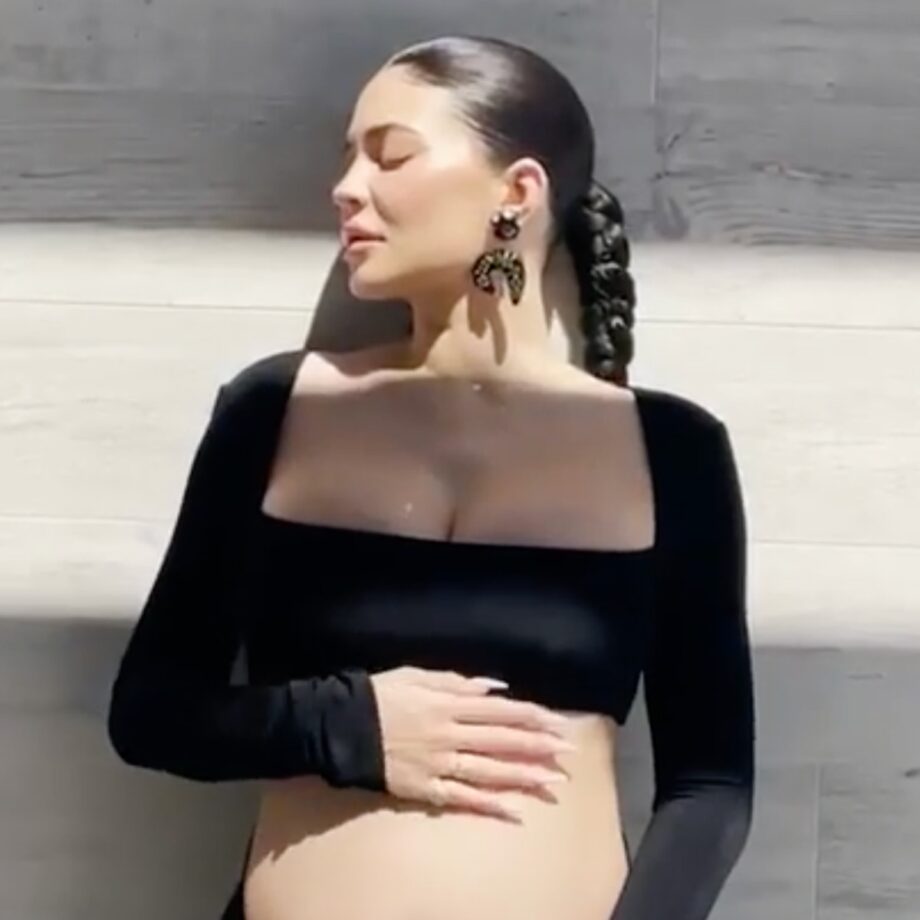 Kylie Jenner’s tips for pregnant women to feel healthy and refreshing - 0