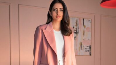 Navya Nanda Looks Alluring in White pants and Pink Blazer, see pics