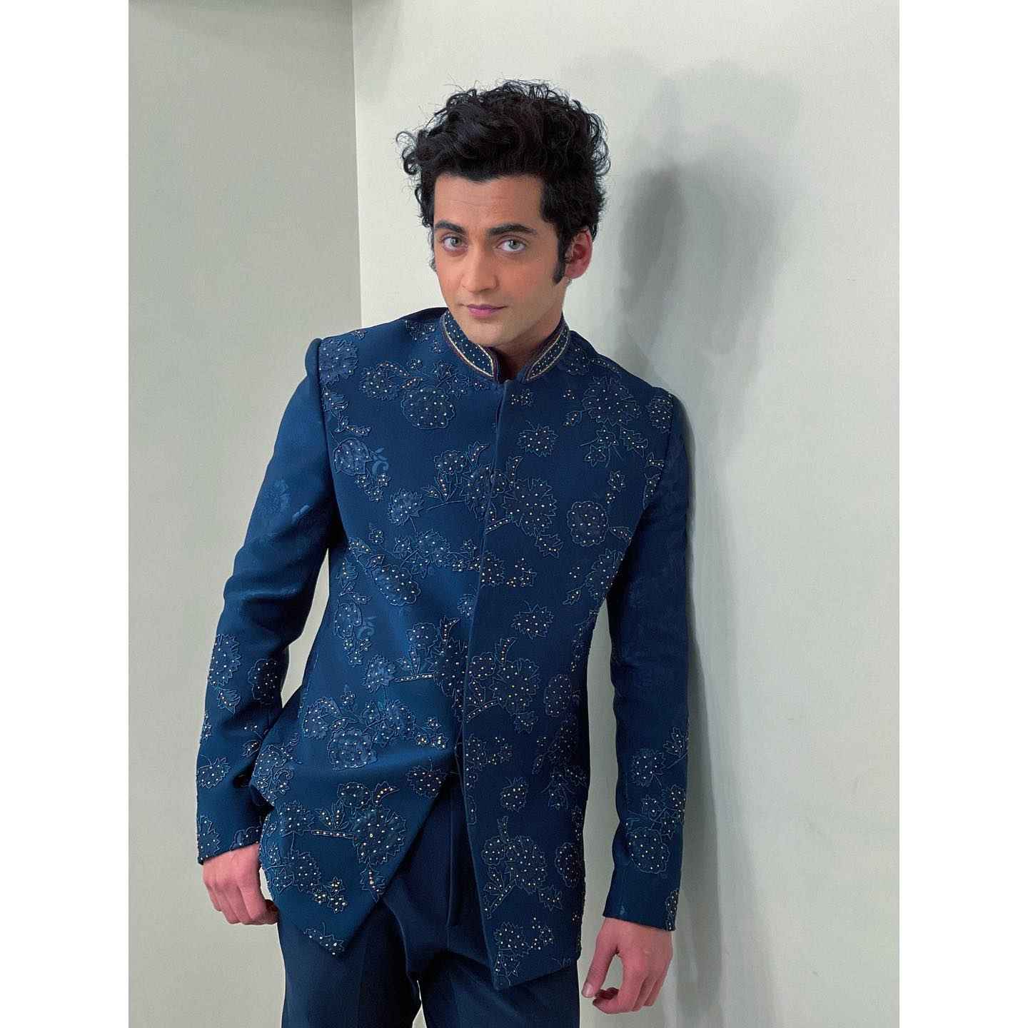 RadhaKrishn fame Sumedh Mudgalkar flaunts dapper look in blue ethnic, you will love it 1