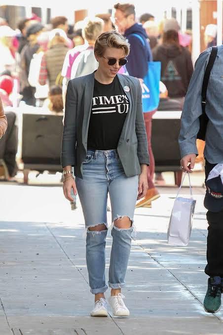 Scarlett Johansson Turns Heads In These Denim Looks - 0