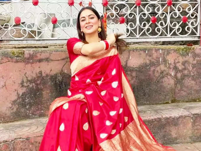 Shraddha Arya’s saree looks are extremely beautiful - 1