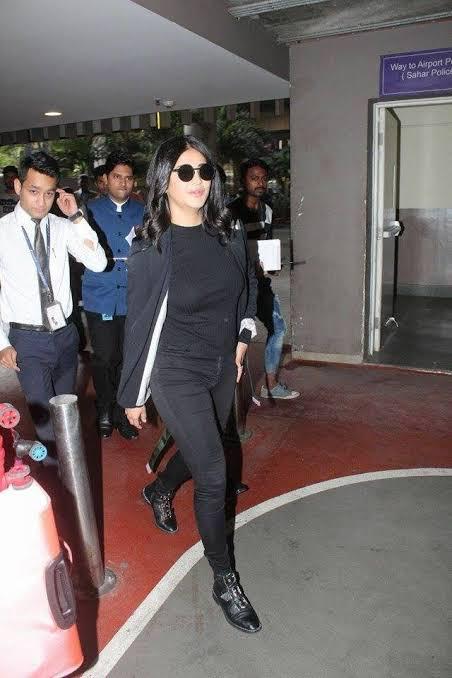 Times Shruti Haasan Choose Comfort Over Style: See Here - 3