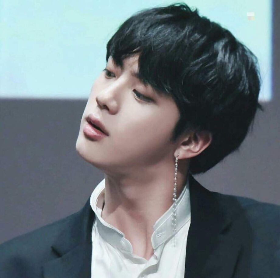 Times When Kim Seokjin Made Everyone Blush Hard Around Him With His Charm - 0