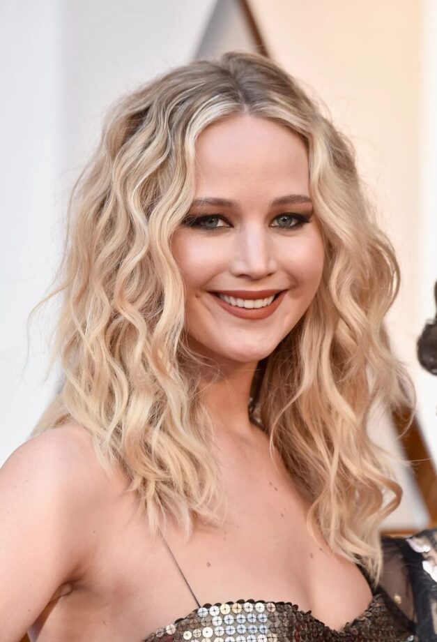 We Are Crushing Hard Over These Awesome Makeup Looks By Jennifer Lawrence: Take Some Notes You All - 0