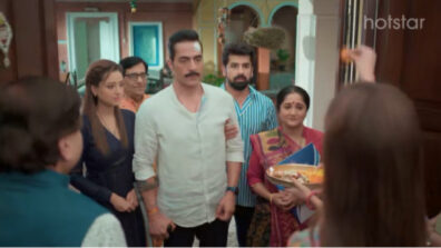 Anupamaa Written Update S-01 Ep- 659 18th August 2022: Vanraj returns home