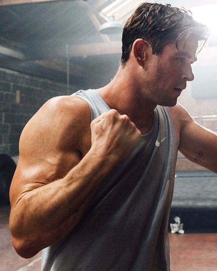 Chris Hemsworth’s Biceps Might Shock You; Check Them Out Now - 1