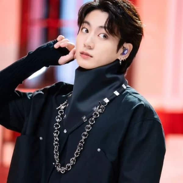 From E.X.O. D.O To B.T.S Jungkook : K- Pop Idols Who Sold Their Items Unintentionally - 2