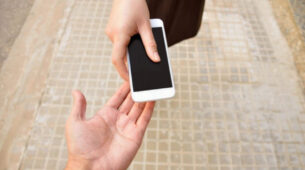 How To Lend Your Phone Safely To Someone Else