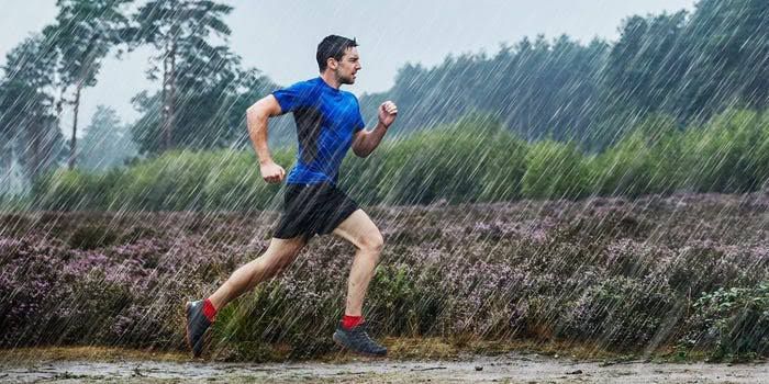 Rock An Athletic Look With This Short Athleisure Wear Style Guide For Monsoon Attire - 1