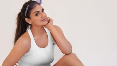 Yummy Mummy: Esha Deol proves age is just a number, looks supremely irresistible in gymwear avatar