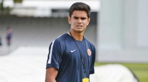 Arjun Tendulkar’s ‘chocolate boy’ dashing looks make female fans lovestruck