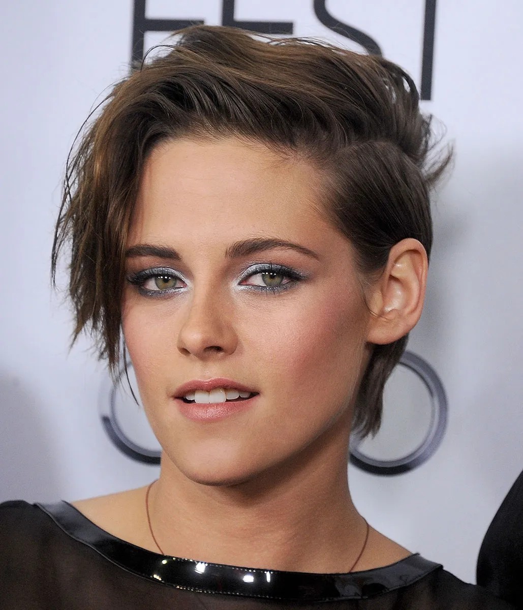 For Amazing Short-Stunning Hairstyles Take Cues From Kristen Stewart |  IWMBuzz