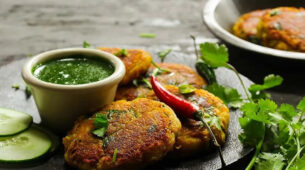 Learn How To Make Crunchy And Delicious Aloo Tikki