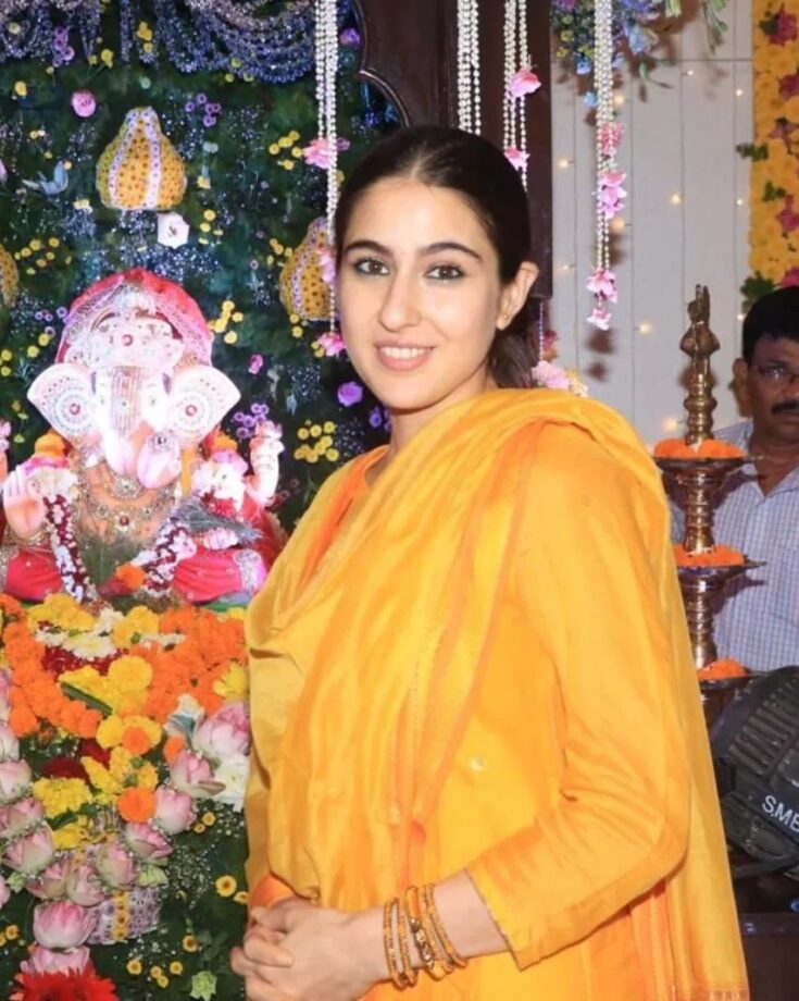 Ranveer Singh, Deepika Padukone and Sara Ali Khan visit Maharashtra CM Eknath Shinde’s home during Ganesh Chaturthi - 0