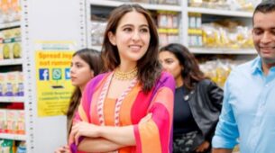 Sara Ali Khan gets showered with love from Indian community in USA, fans feel proud