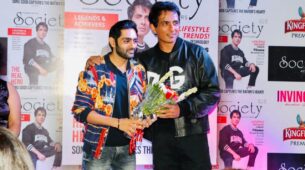 Actor & Celebrity Talk show host Karan Singh Chhabra felicitated by Bollywood star Sonu Sood