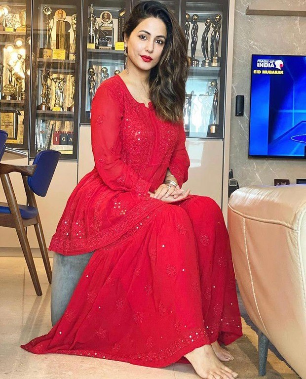 From Mouni Roy To Divyanka Tripathi: Celebrity-Inspired Outfits For Karwa Chauth - 1