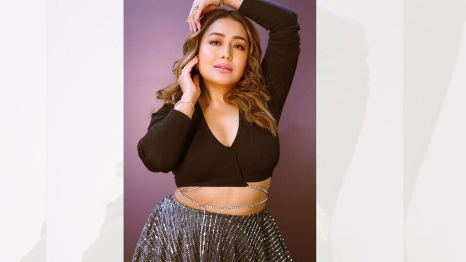 Neha Kakkar Looks Hot In Sequin Skirt With Black Crop Top 714971