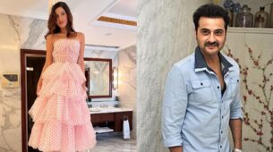 Shanaya Kapoor Shares A Photo Standing On The Top Of BathTub, Dad Sanjay Kapoor Comments