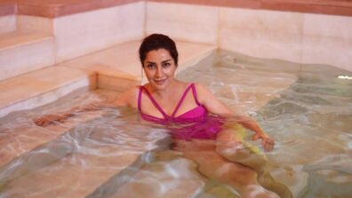 So Sensuous: Tisca Chopra turns pool babe in pink monokini