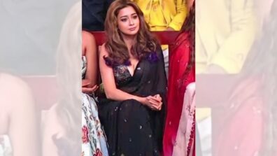 Tina Datta stuns in a black saree for the first Weekend Ka Vaar! Netizens call her the best dressed girl of the night!