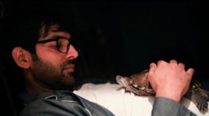 Check Out: Kartik Aaryan Shares A Cozy Picture With A Turtle And Gives Shoutout To His Upcoming Freddy