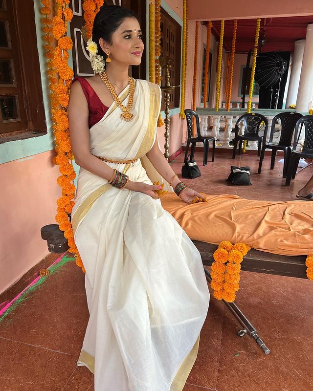 Kanika Mann gives traditional vibes in South Indian saree, check photos - 1