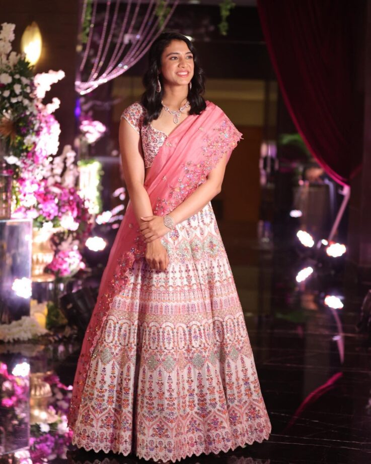 Smriti Mandhana Looks Drop-Dead Gorgeous In Traditional Drapes, While ...