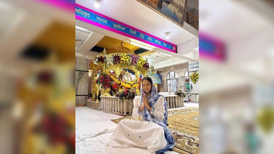 TMKOC diva Palak Sindhwani takes blessings of almighty Guru Nanak on auspicious day of 'Gurupurab', Sunayana Fozdar likes it 726328