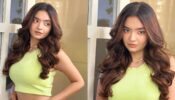 What A Babe: Anushka Sen flaunts curvaceous midriff in green crop top and denim, we love it