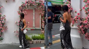 Jasmin Bhasin is busy exploring streets and cafes of Bangkok, we are in love 