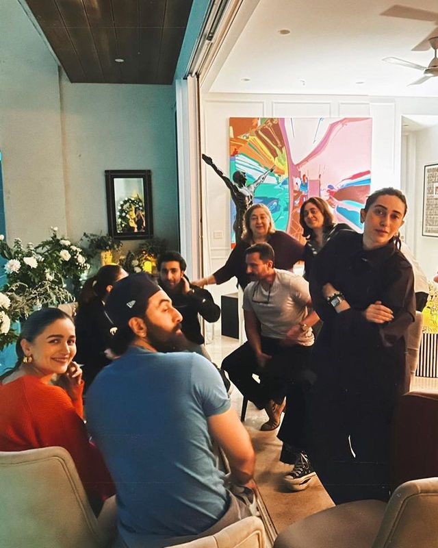 Alia Bhatt-Ranbir Kapoor, Kareena Kapoor-Saif Ali Khan And Others, Entire Fam-Jam At House Party, See Pics 759396