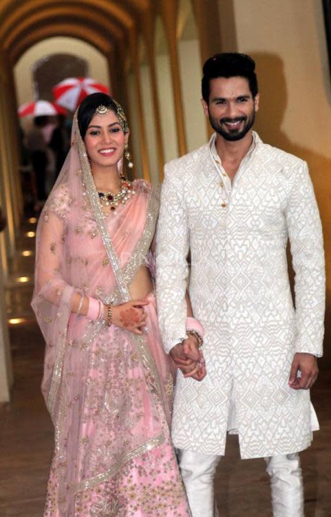 Anushka Sharma To Neha Kakkar: Divas Who Ditched Red Lehengas For Wedding 764987