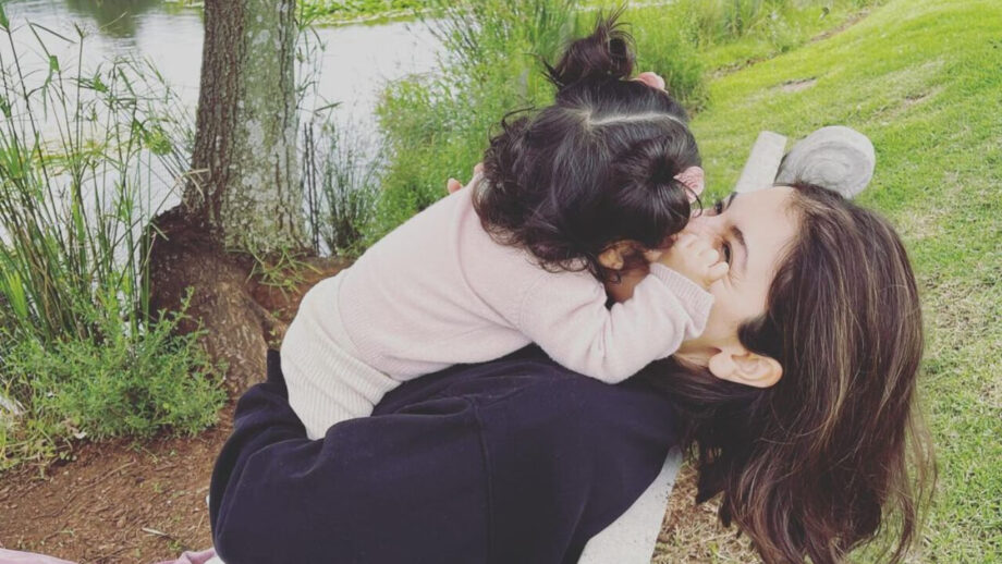 Anushka Sharma Treats Her Fans With Unseen Pic Of Daughter Vamika On Her 2nd Birthday 756305