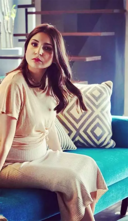 Anushka Sharma's Head-Turning Casual Fits Make Fans Go Bananas 755595