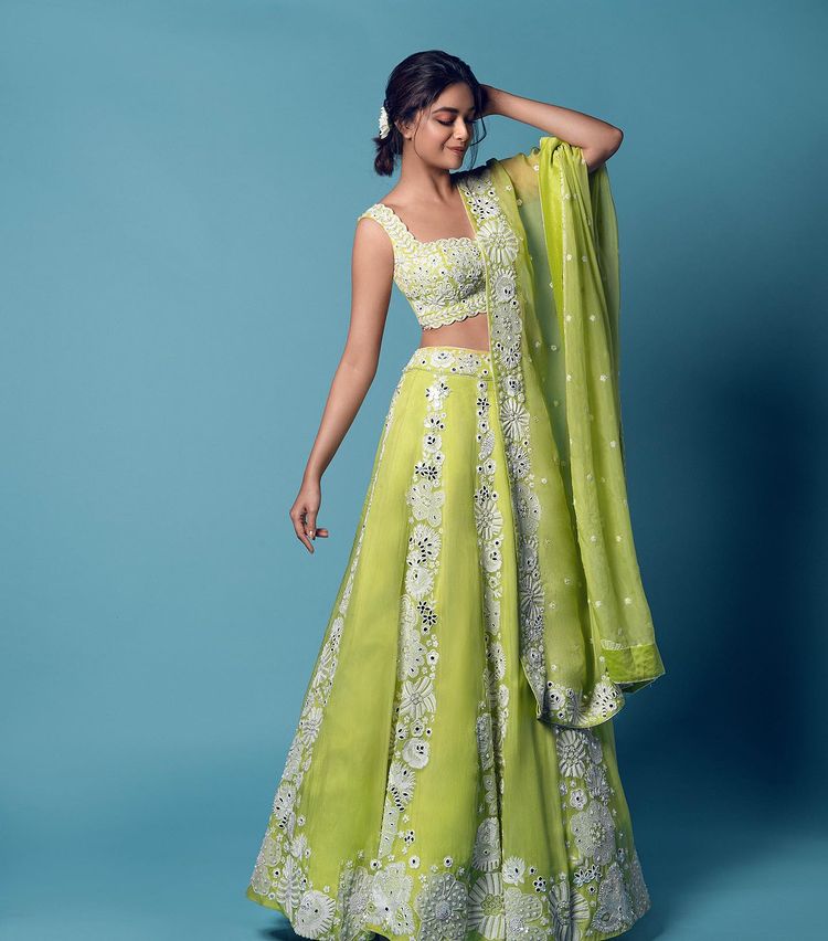 Embrace The Lehenga Love Like Mrunal Thakur, Kriti Sanon, And Keerthy Suresh 754161