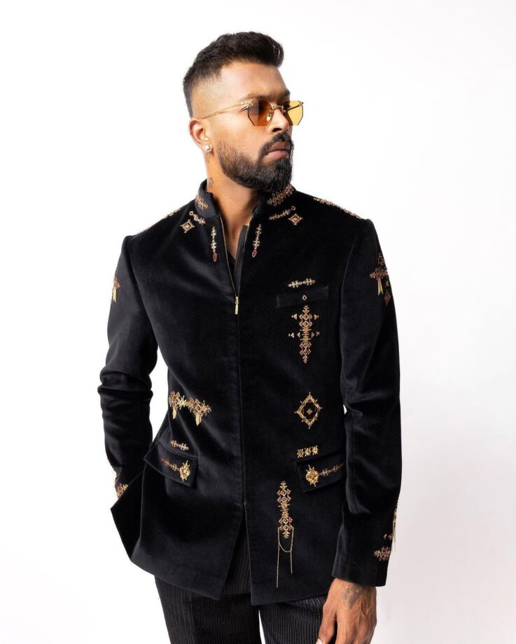 Hardik Pandya Vs KL Rahul: Who Is Your Favorite In Black Suit? 754208