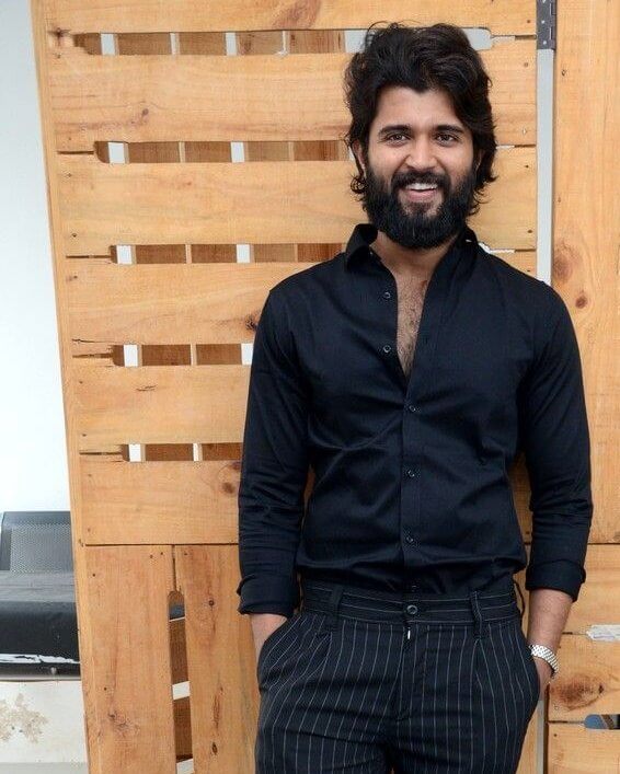 Have You Seen? Vijay Deverakonda's Casual Fashion 756327