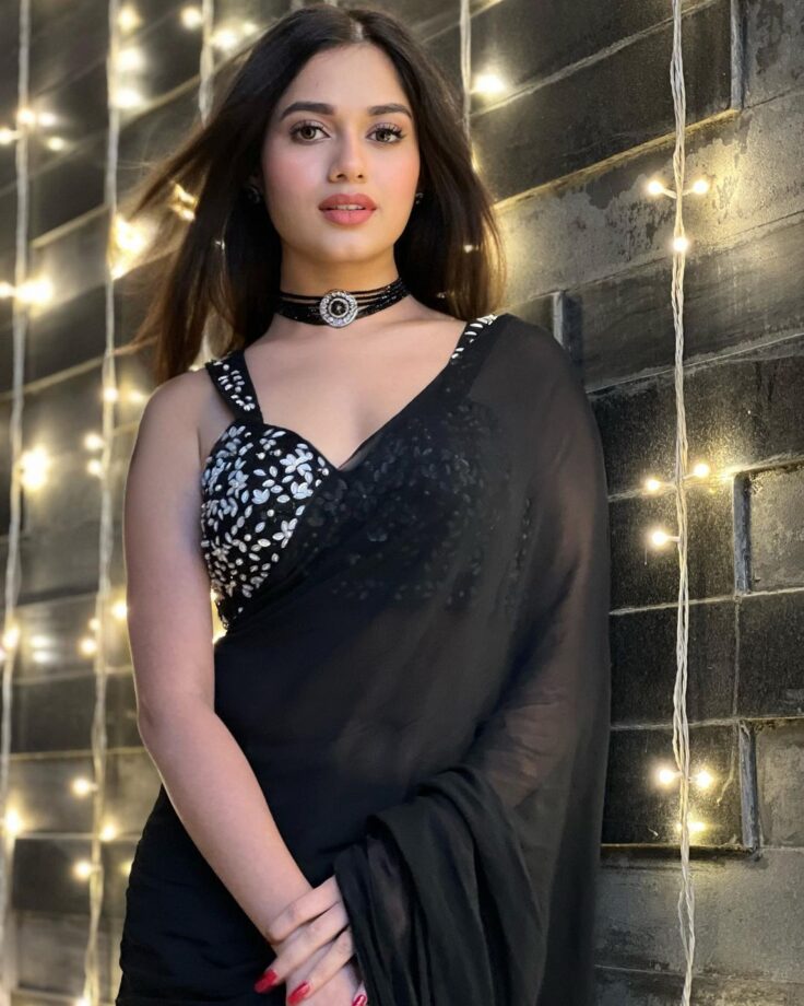 In Pics: Jannat Zubair Rahmani's see-through, transparent saree swag is too wow 761042