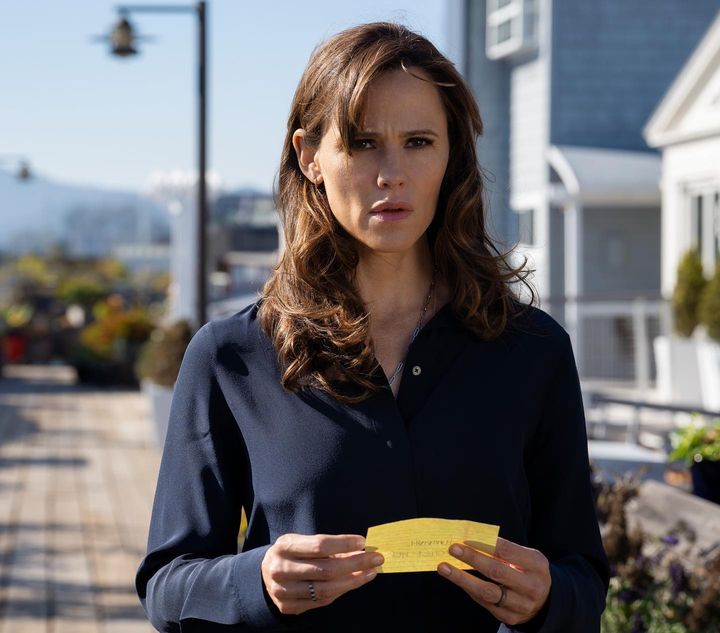 Jennifer Garner looks intense in her thriller ‘The Last Thing He Told Me’ 759809