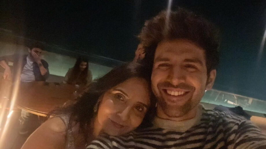 Kartik Aaryan Has A Sweetest Birthday Wish To His Mom, Says, 'You Will Always Be My Queen' 758307