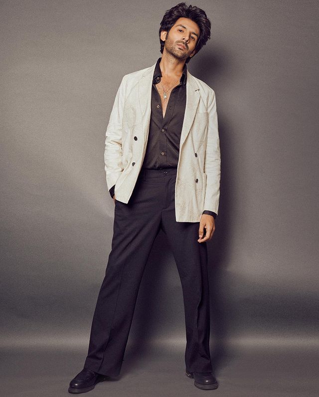 Kartik Aaryan's Love for Vintage Fashion 761228